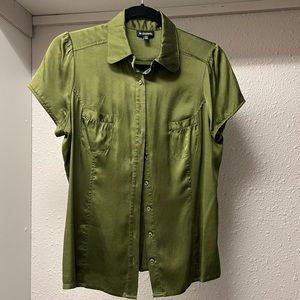 le chateau Stretch Silk Shortsleeved Blouse